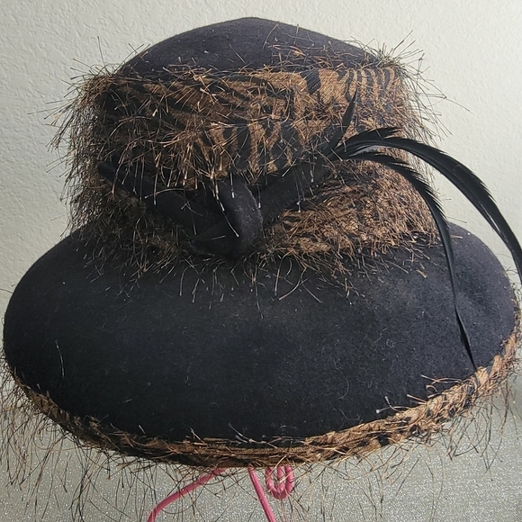 ? Boutique Kates Canada Elegant Black and Brown Women\'s Hat